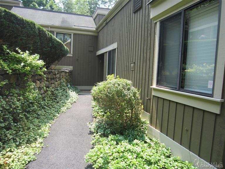 172 Heritage Hills unit D, Somers, NY 10589 - photo 1