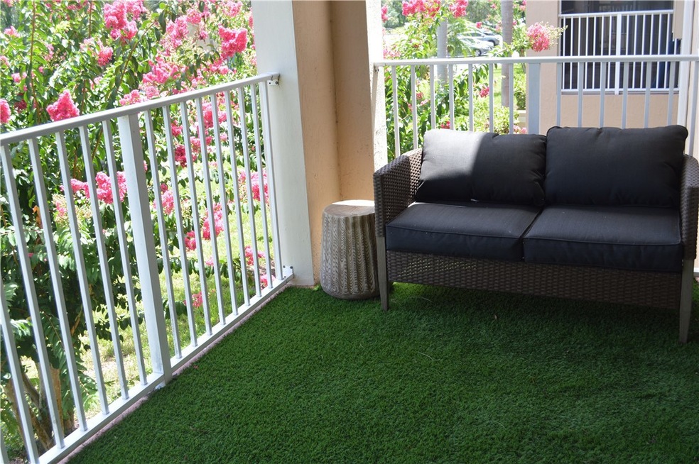 1640 N 42nd Cir unit 207, Vero Beach, FL 32967 - photo 1