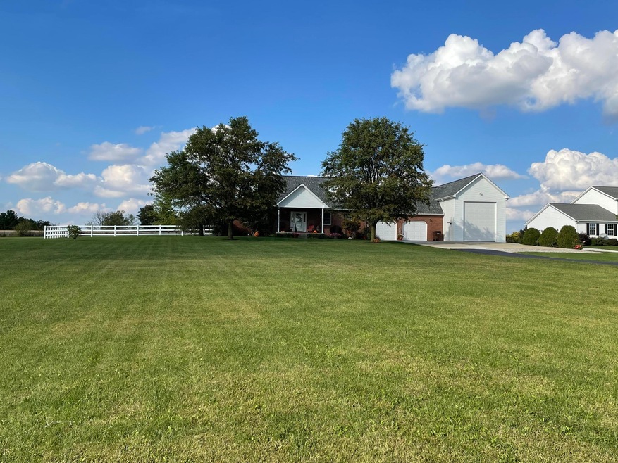 6726 Tarlton Rd, Circleville, OH 43113 - photo 1