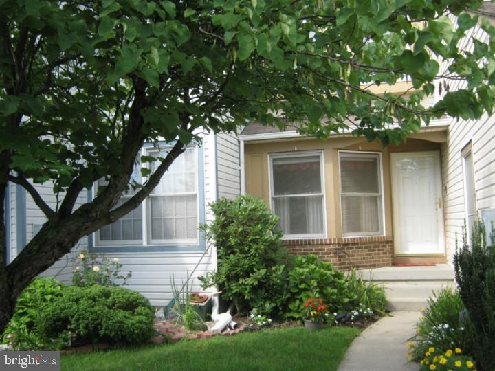 104 Endsleigh Ct, Trenton, NJ 08691 - photo 1