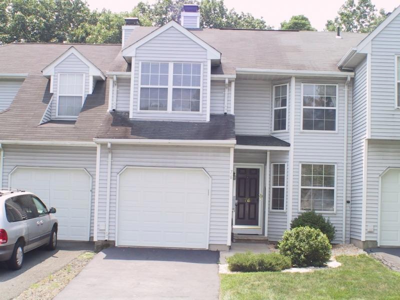 76 Delaware Ln, Branchburg, NJ 08876 - photo 1