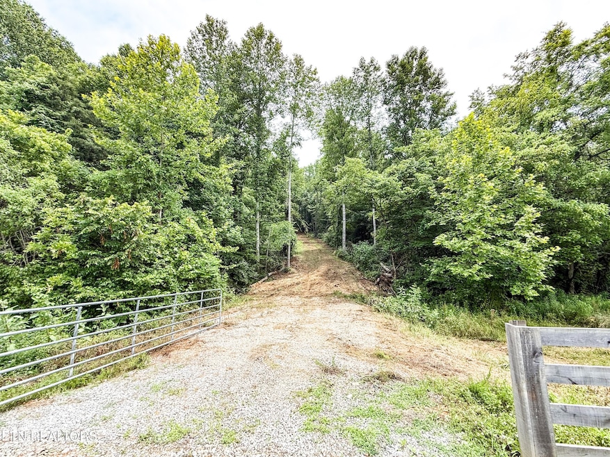 0 Forest Creek Pkwy unit RTC2908571, Oak Ridge, TN 37830 - photo 1