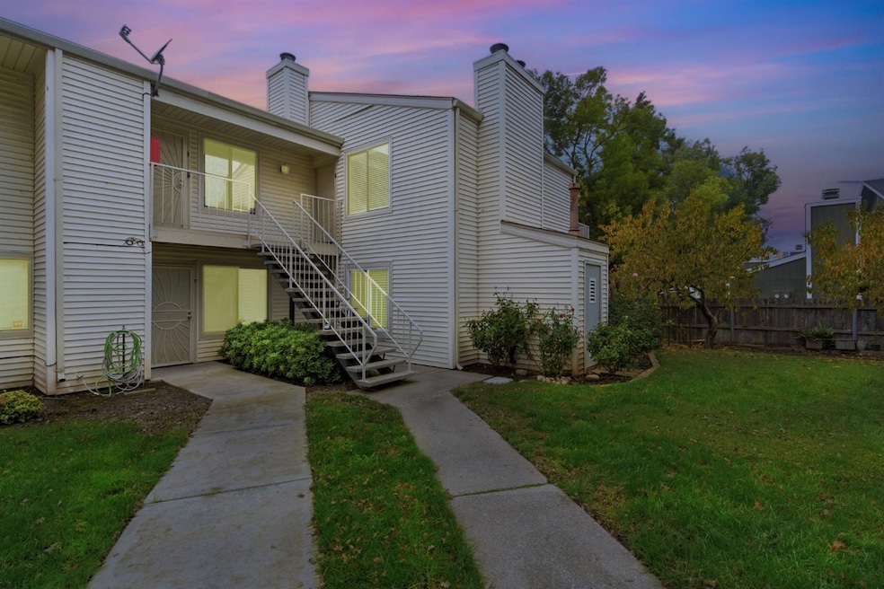 2524 Winchester Dr unit 10, Lodi, CA 95240 - photo 1