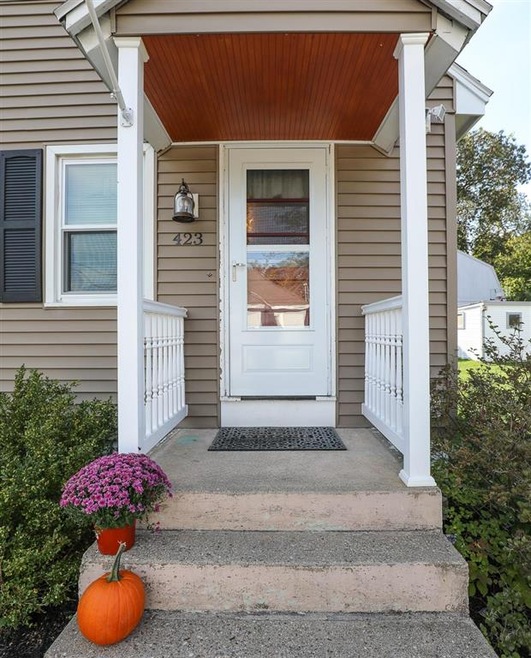 423 Donald St, Bedford, NH 03110 - photo 1