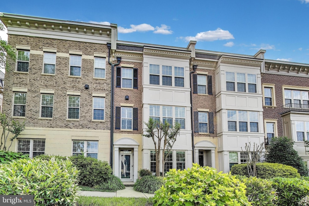 508 Rampart Way unit 6, Oxon Hill, MD 20745 - photo 1