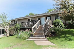 4955 W 39th St, Davenport, IA 52806 - photo 1