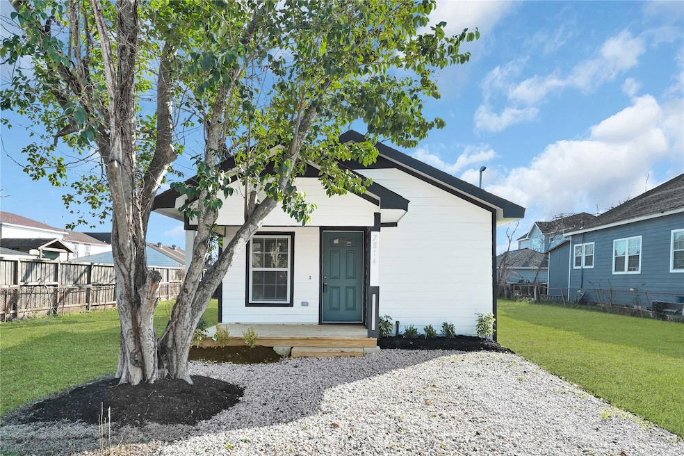 7814 Avenue F, Houston, TX 77012 - photo 1