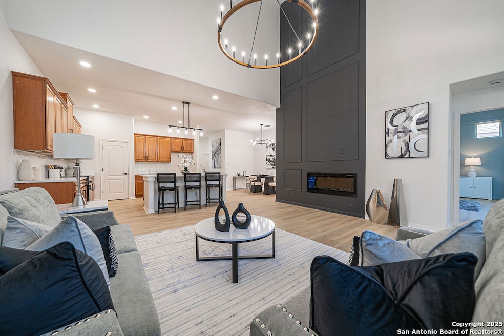 Under Contract $549,999