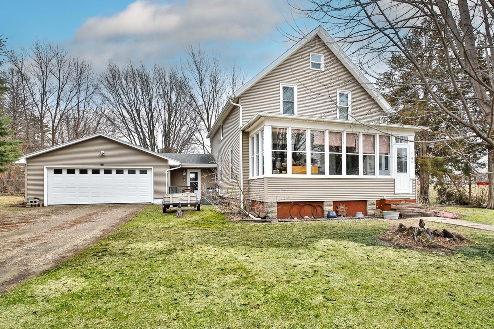 For Sale $225,000 • Co-Listing Agent