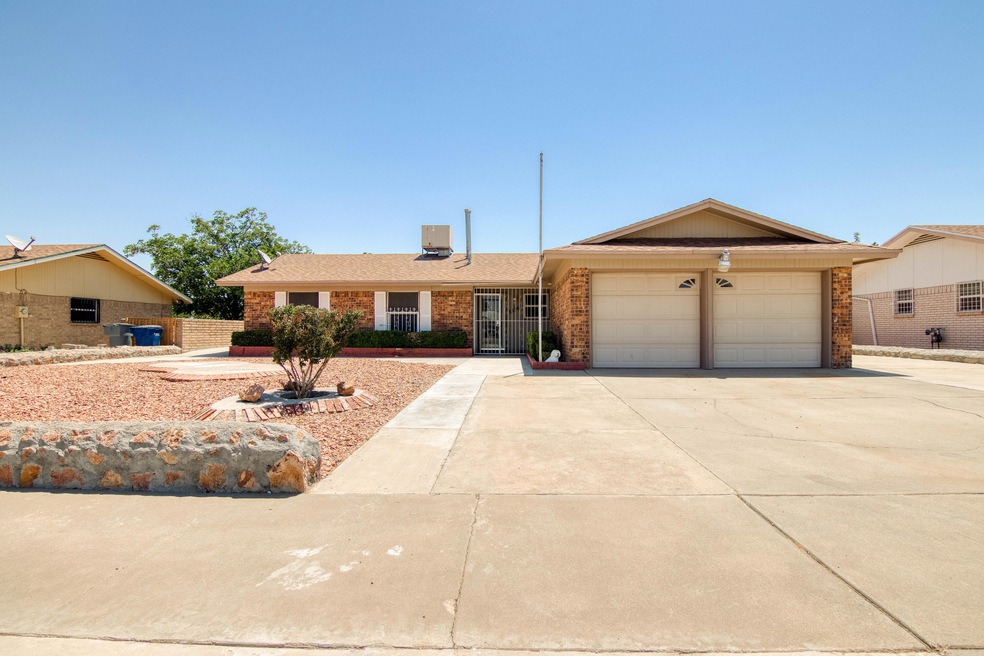 3336 Cliffrock Front view home 1