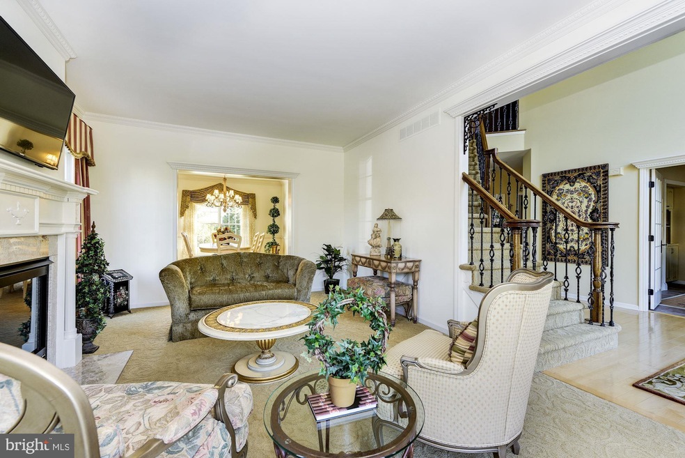 7 Hidden Lake Ct, Mount Laurel, NJ 08054 - photo 1