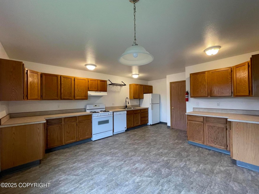 3903 Iowa Dr unit 3, Anchorage, AK 99517 - photo 1