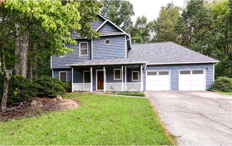 Newly painted exterior and 3 year old roof, make t