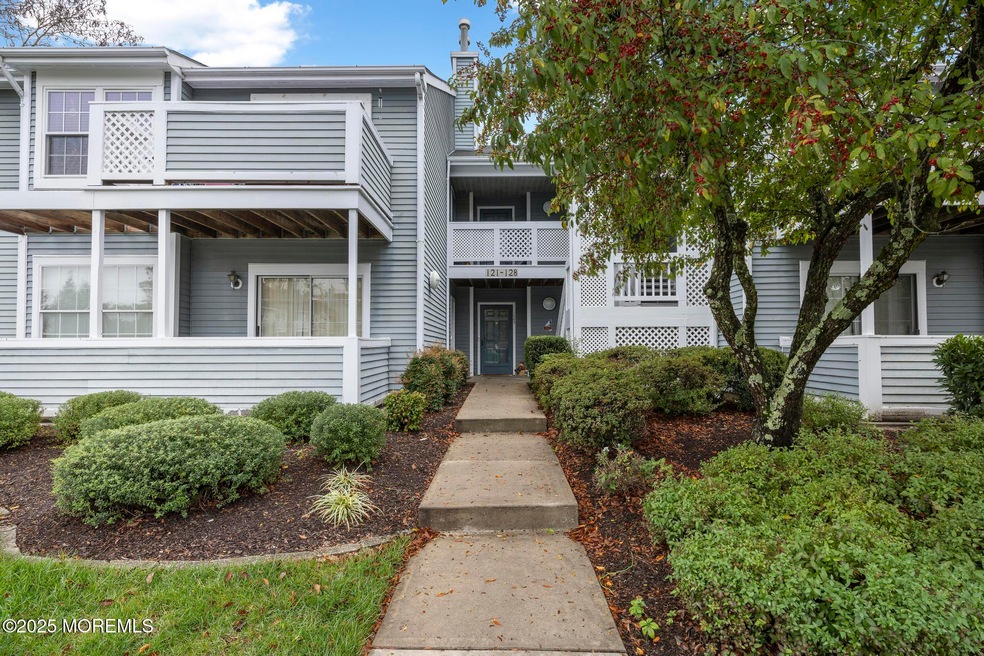 126 Cypress Ct, Howell, NJ 07731 - photo 1