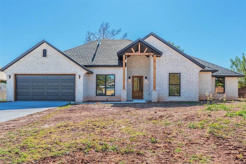 2324 NW 118th St, Village, OK 73120 - photo 1