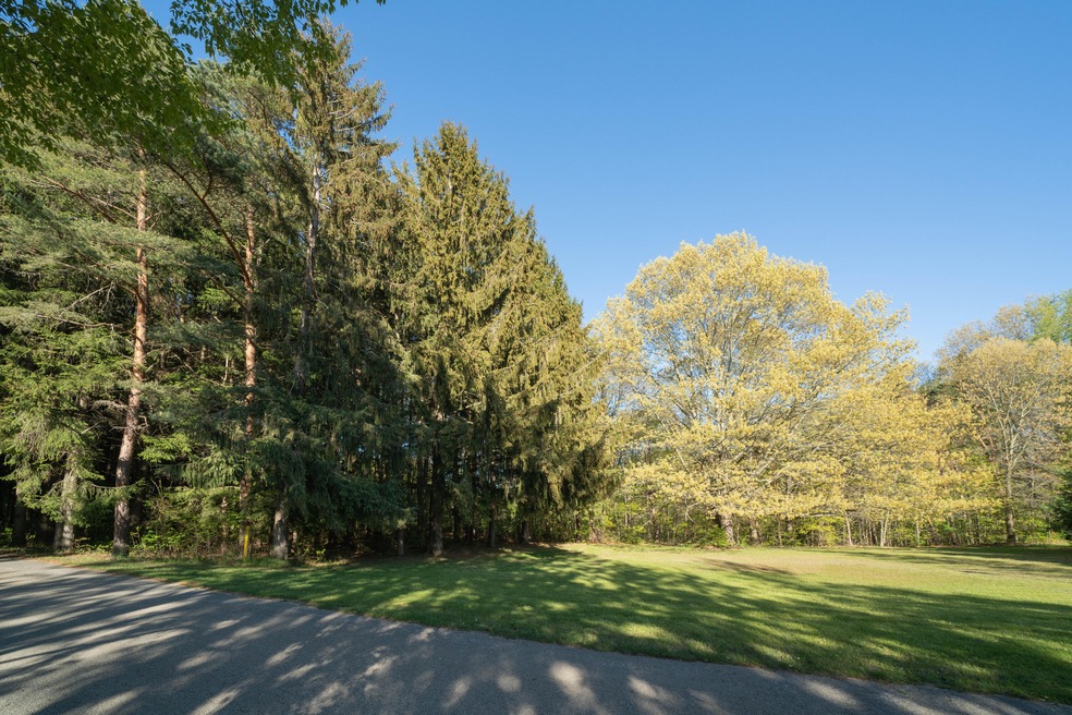 6333_Lakewood_Pointe_02