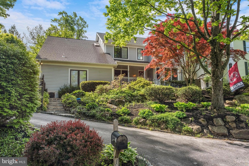 410 Maplewood Ave, Wayne, PA 19087 - photo 1