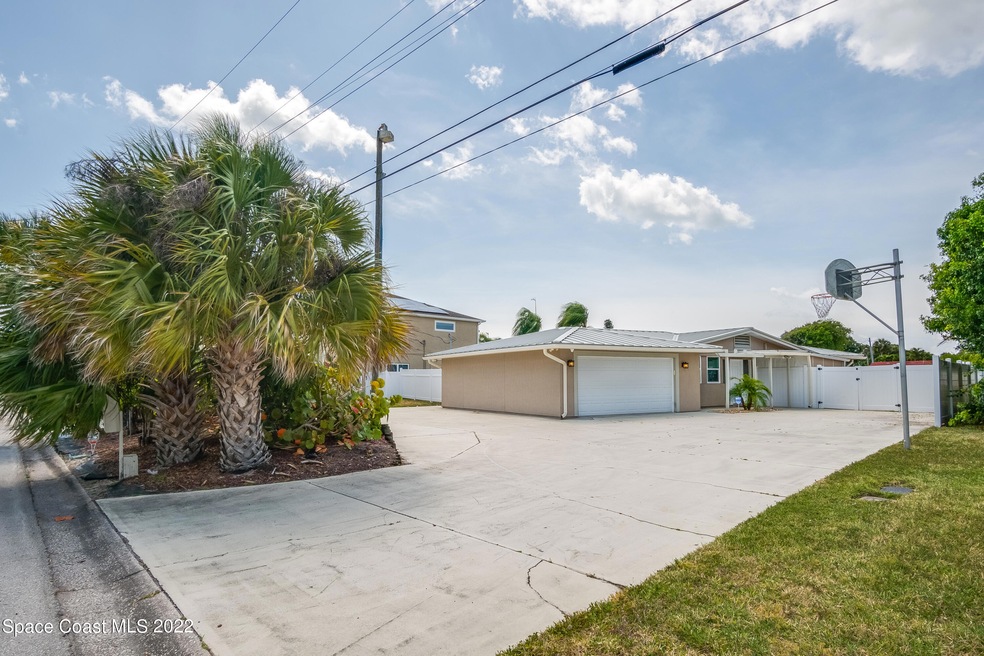 144 Bahama Blvd.