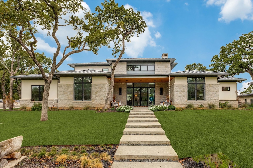 Pending $2,495,000 • Co-Listing Agent