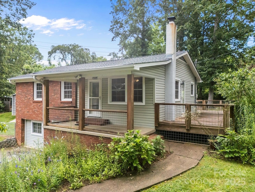 117 Beechtree Dr, Black Mountain, NC 28711 - photo 1