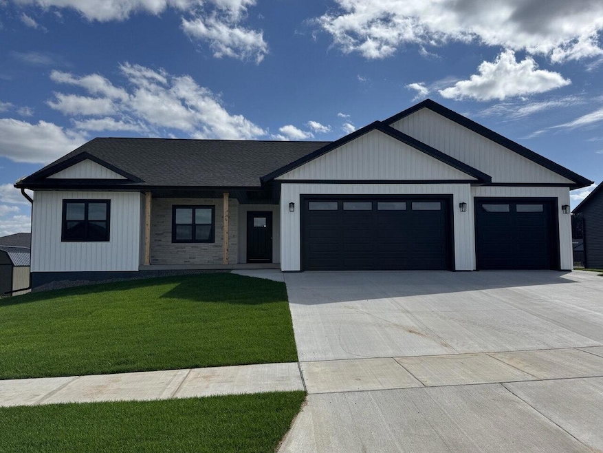 3115 Cortland St, Onalaska, WI 54650 - photo 1