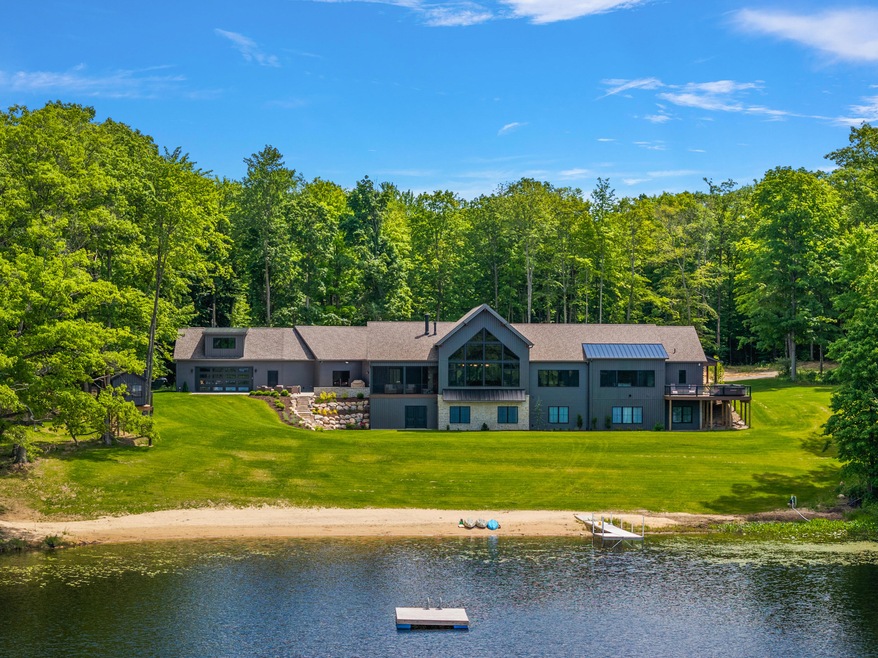 4992 E Loop Rd, Hesperia, MI 49421-12