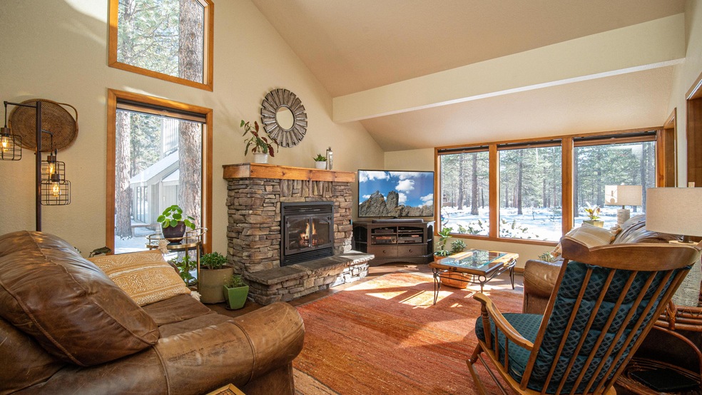 57452 Quartz Mtn Lane, Sunriver