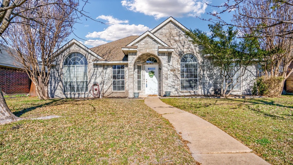 1103 Old Knoll Dr, Wylie, TX 75098 - photo 1