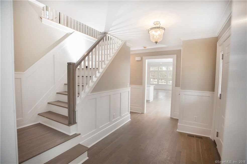 1267 Smith Ridge Rd, New Canaan, CT 06840 - photo 1