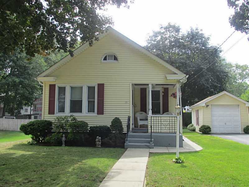 15 Calef St, Johnston, RI 02919 - photo 1