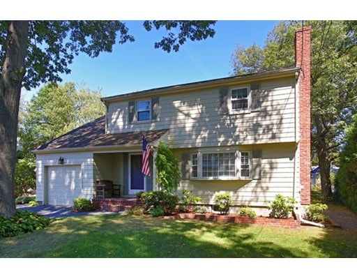 135 Woodside Ln, Arlington, MA 02474 - photo 1