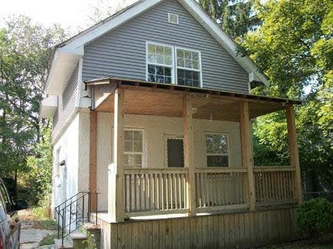 2213 Cadillac St, Flint, MI 48504 - photo 1