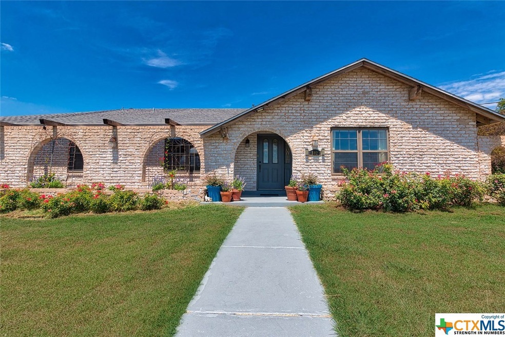 802 Church Ave, Troy, TX 76579 - photo 1