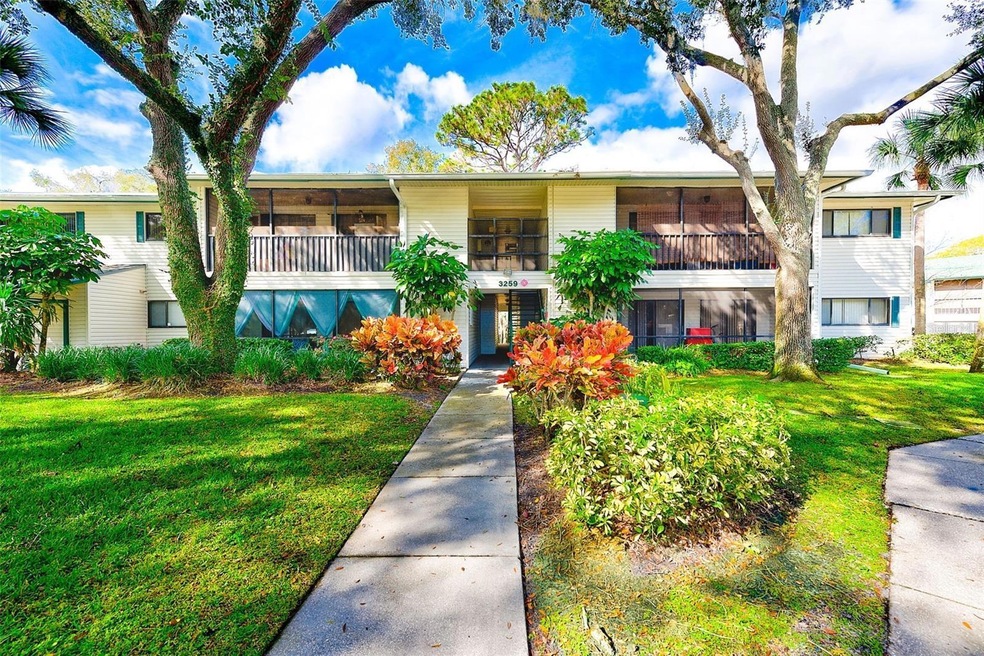 3259 Fox Chase Cir N unit 106, Palm Harbor, FL 34683 - photo 1
