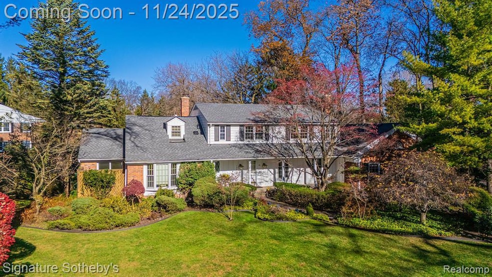 130 Denbar Rd, Bloomfield Hills, MI 48304 - photo 1