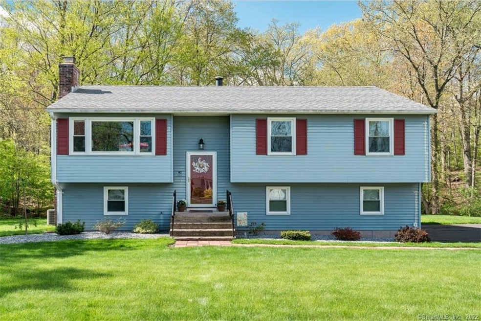 40 Winthrop Blvd, Cromwell, CT 06416 - photo 1