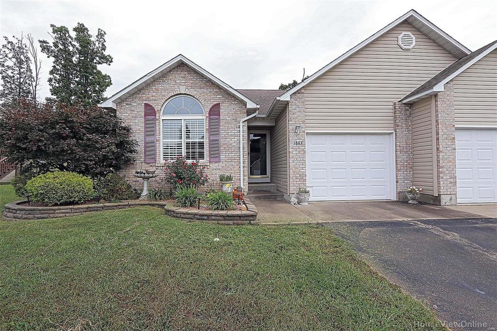 1863 Black Oak Dr, Farmington, MO 63640 - photo 1