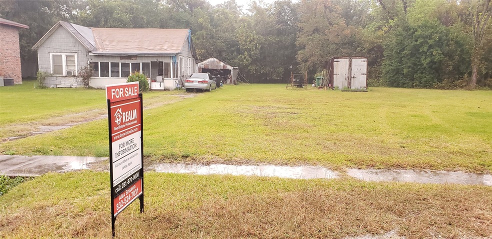 1845 Wellington St, Houston, TX 77093 - photo 1