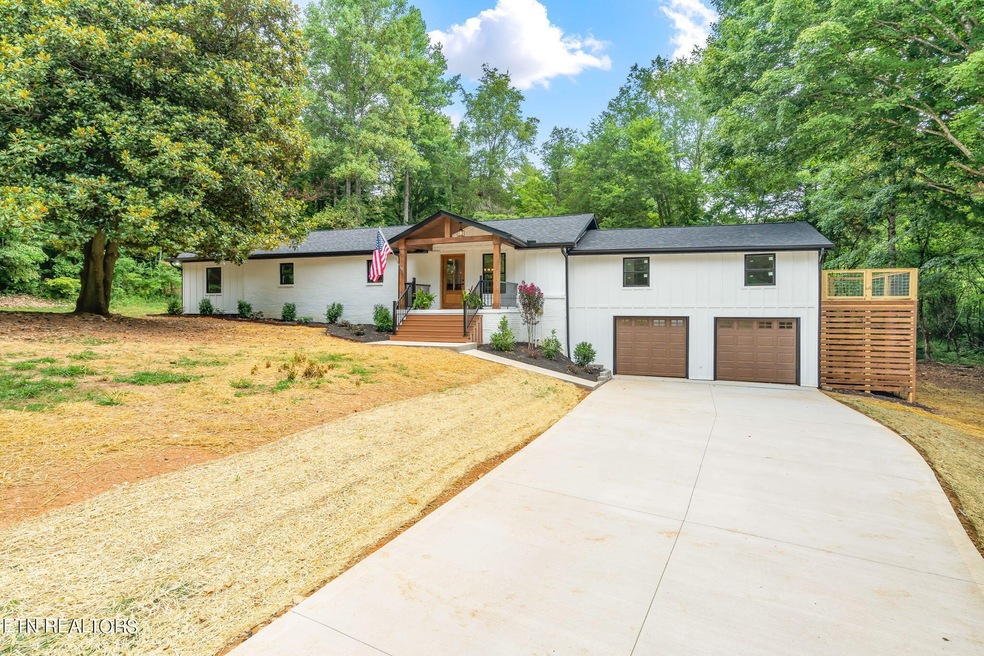 2600 Pine Hill Dr, Knoxville, TN 37932 - photo 1