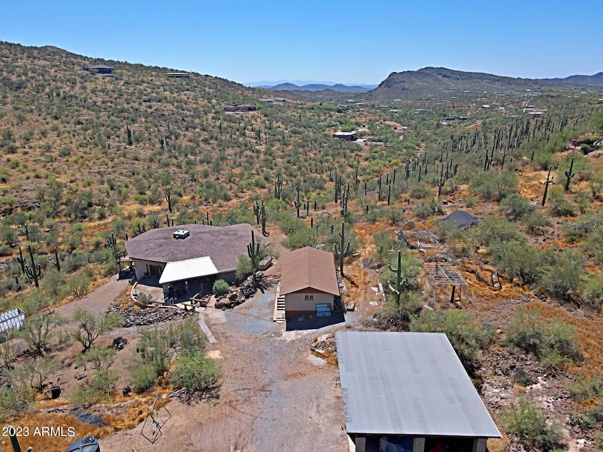 5 acres, Privacy, views