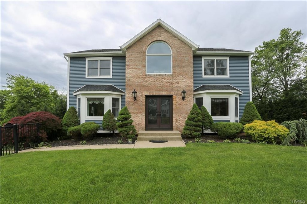 2 Sunny Ridge Ct, Spring Valley, NY 10977 - photo 1