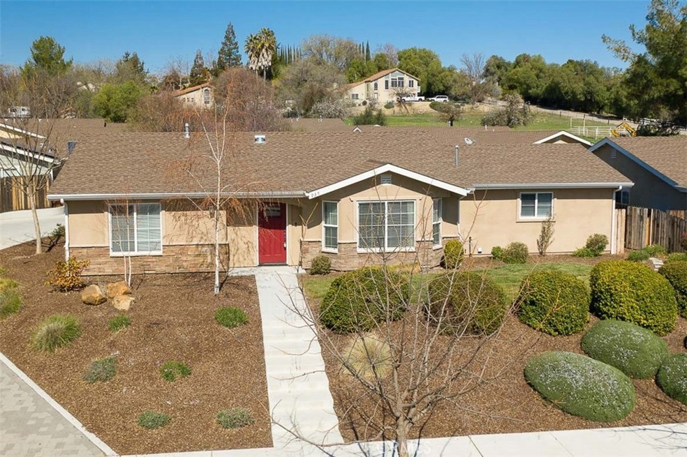 935 Creston Rd, Paso Robles, CA 93446 - photo 1