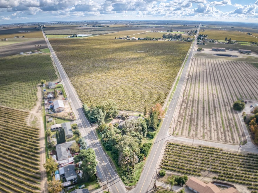 10477 S Cornelia Ave, Fresno, CA 93706 - photo 1