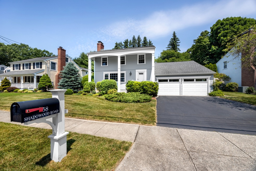 58 Shadowood Rd, Fairfield, CT 06824 - photo 1