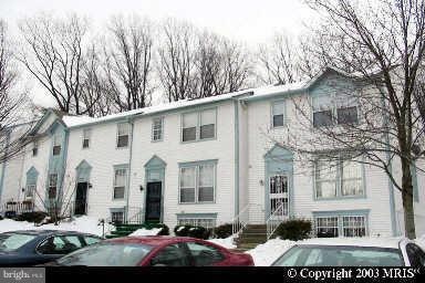 1052 Karen Blvd, Capitol Heights, MD 20743 - photo 1