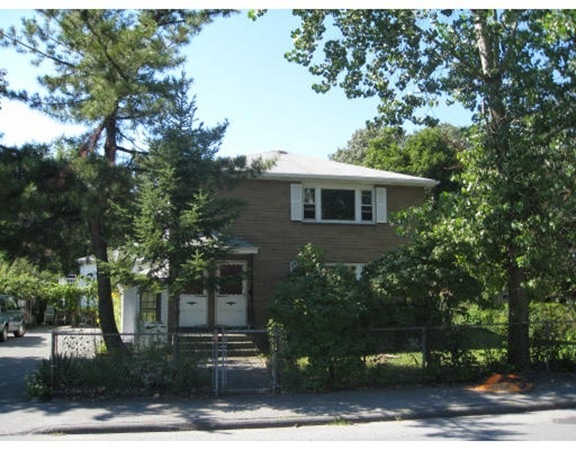 94 Dale St unit 1, Waltham, MA 02451 - photo 1