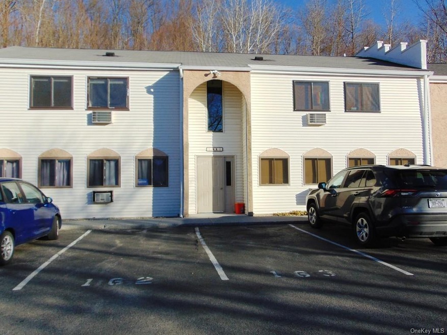 41 Scarborough Ln unit C, Wappingers Falls, NY 12590 - photo 1