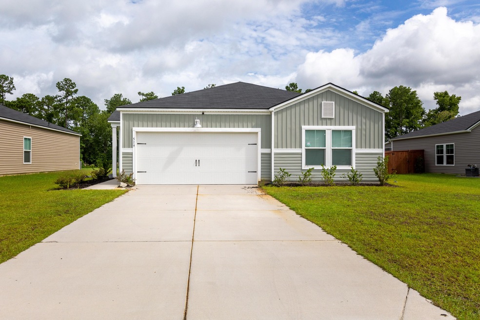 519 Spanish Wells Rd, Summerville, SC 29486 - photo 1