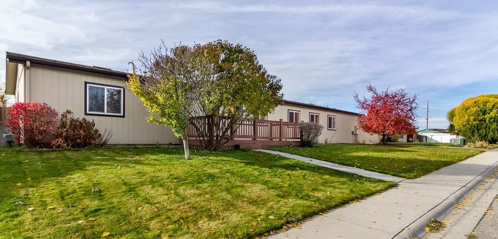 925 W Brookwood Ct, Nampa, ID 83686 - photo 1