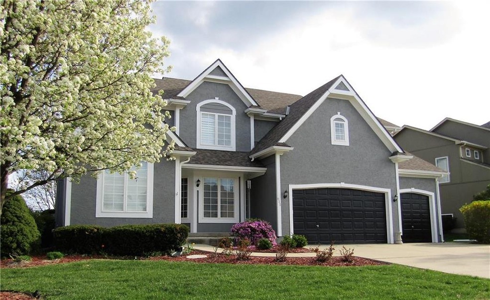 Welcome home to 611 Canyon View Drive